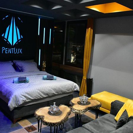 Pentlux - Spa Penthouse In The Heart Of Skopje Ngoại thất bức ảnh