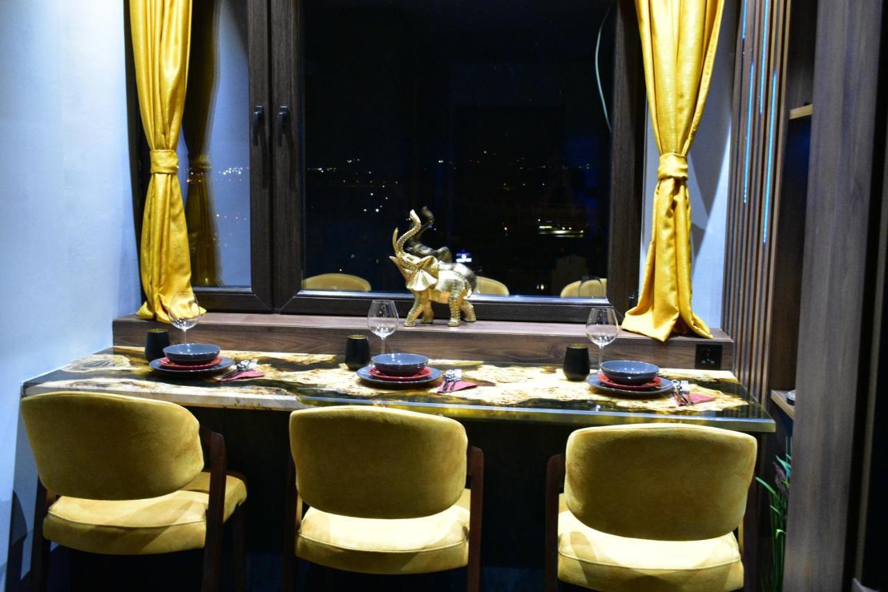 Pentlux - Spa Penthouse In The Heart Of Skopje Ngoại thất bức ảnh