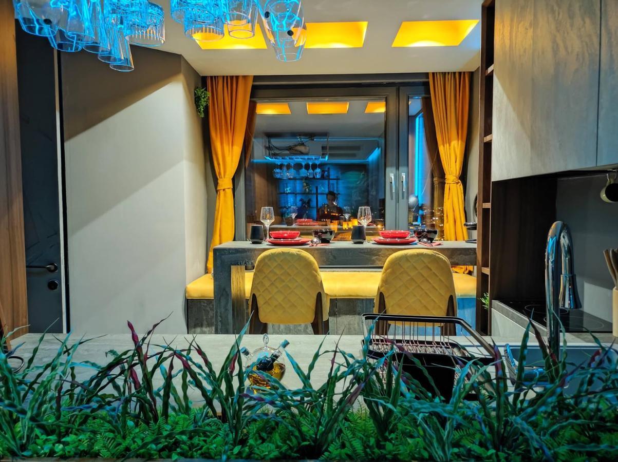 Pentlux - Spa Penthouse In The Heart Of Skopje Ngoại thất bức ảnh