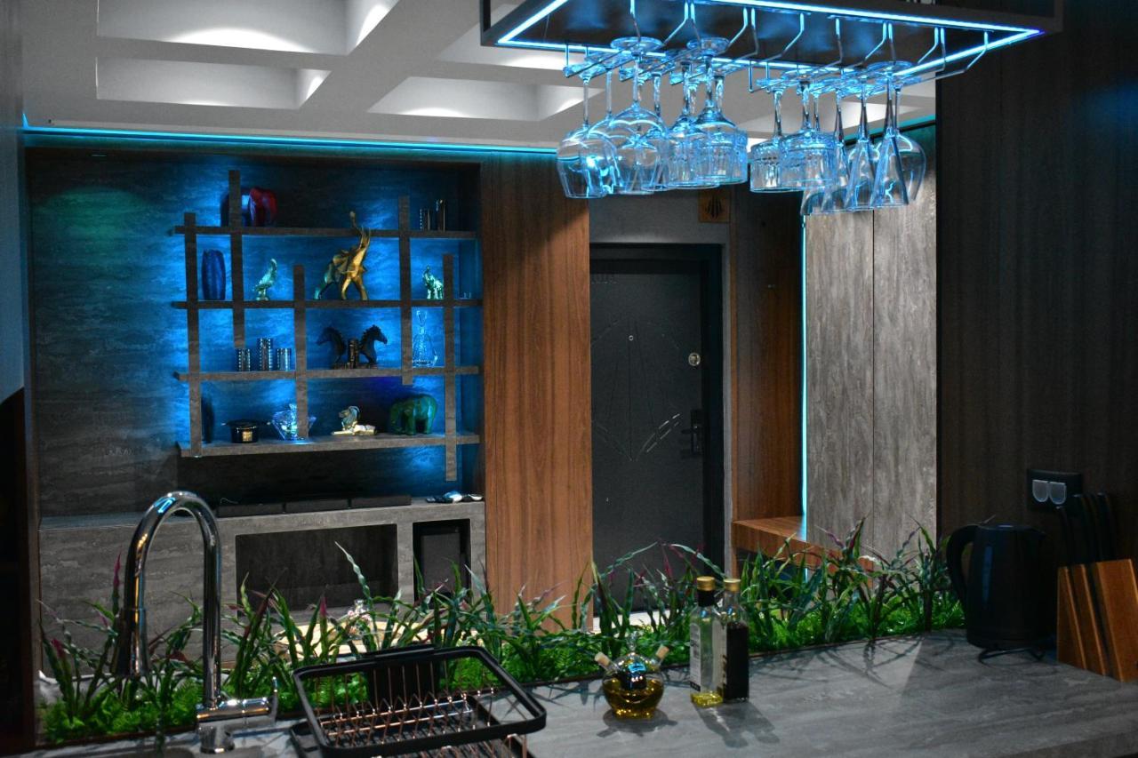 Pentlux - Spa Penthouse In The Heart Of Skopje Ngoại thất bức ảnh