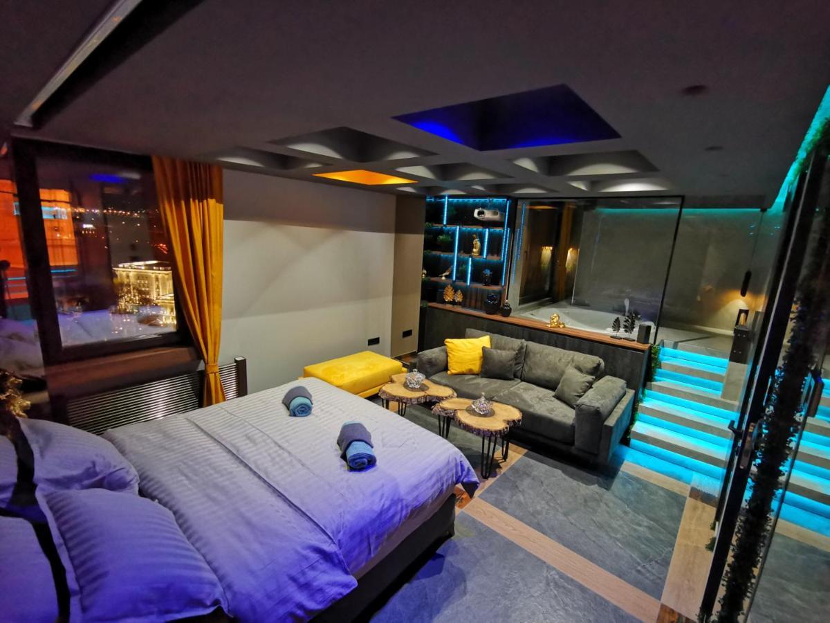 Pentlux - Spa Penthouse In The Heart Of Skopje Ngoại thất bức ảnh