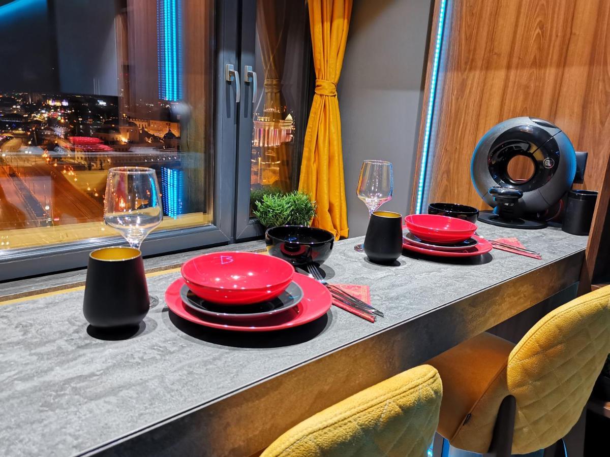 Pentlux - Spa Penthouse In The Heart Of Skopje Ngoại thất bức ảnh