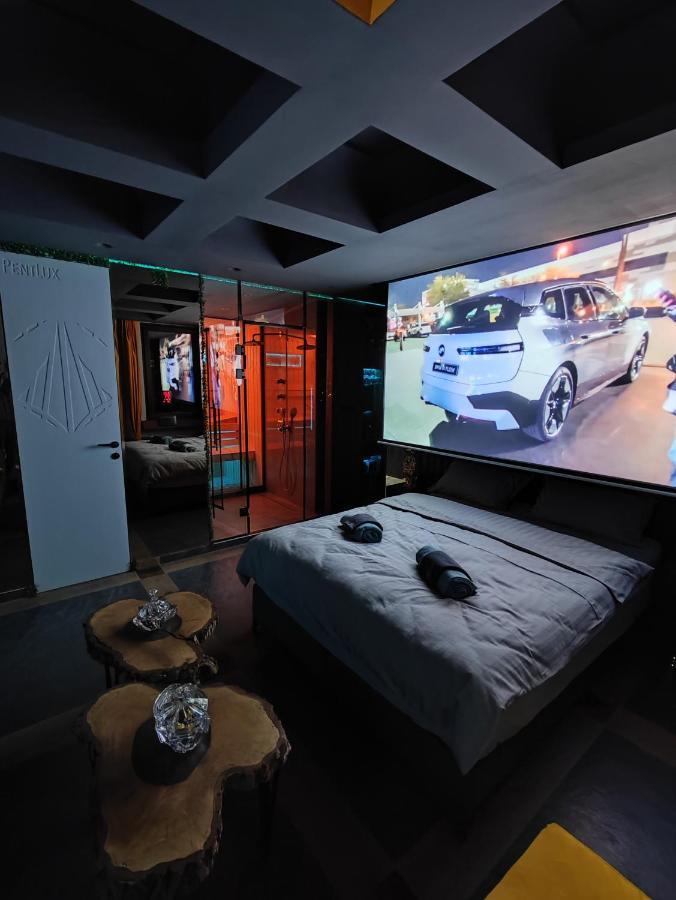 Pentlux - Spa Penthouse In The Heart Of Skopje Ngoại thất bức ảnh