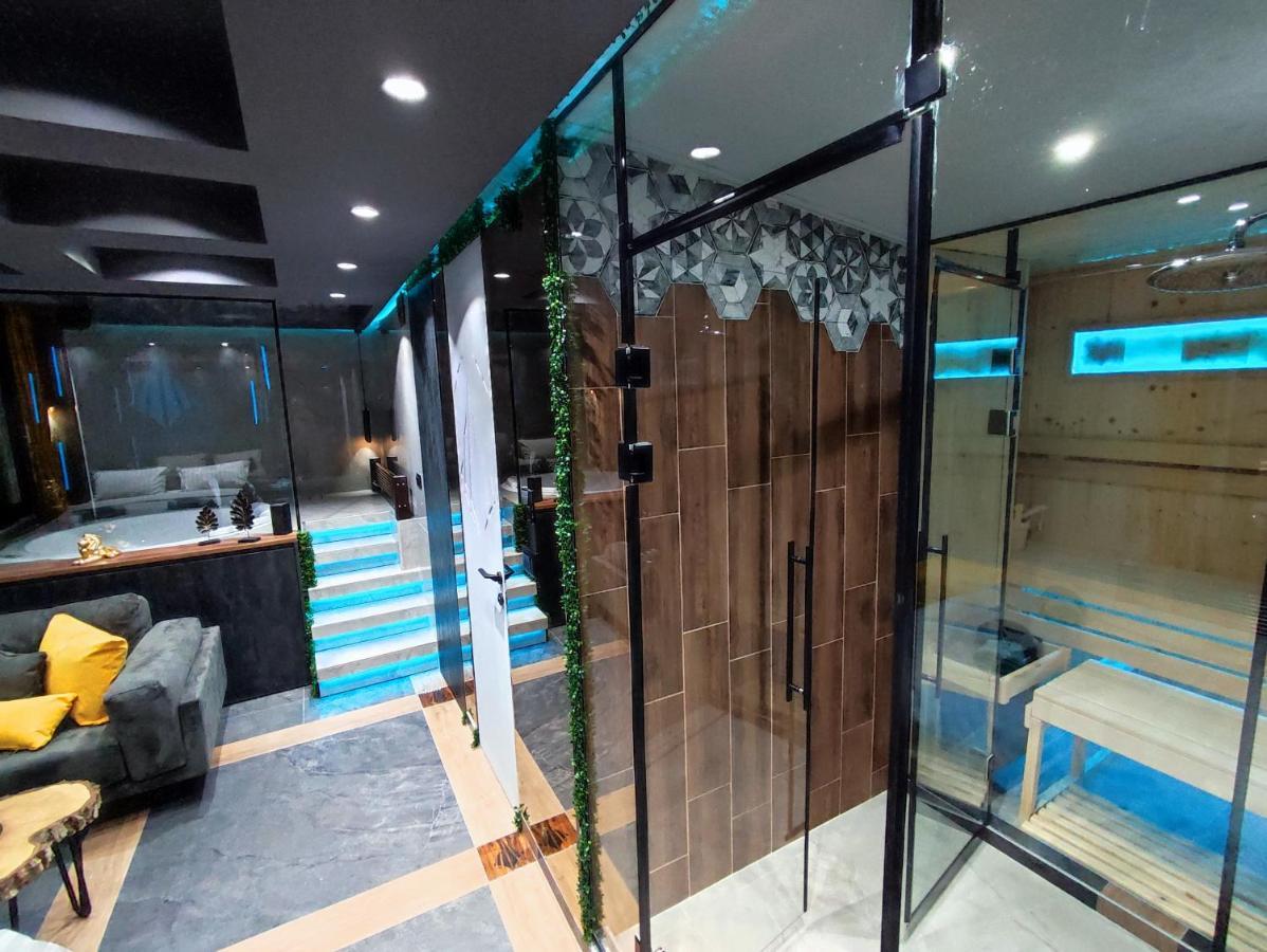 Pentlux - Spa Penthouse In The Heart Of Skopje Ngoại thất bức ảnh