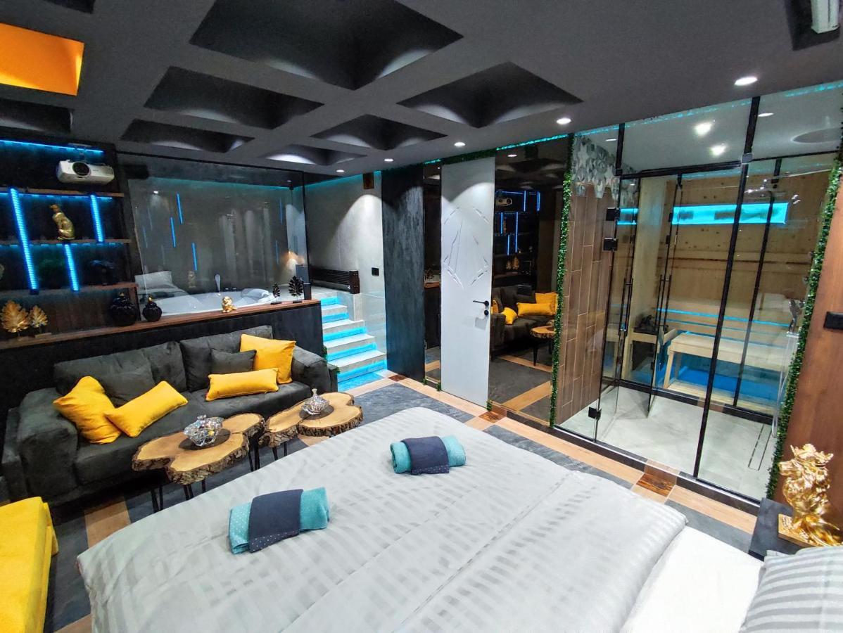 Pentlux - Spa Penthouse In The Heart Of Skopje Ngoại thất bức ảnh