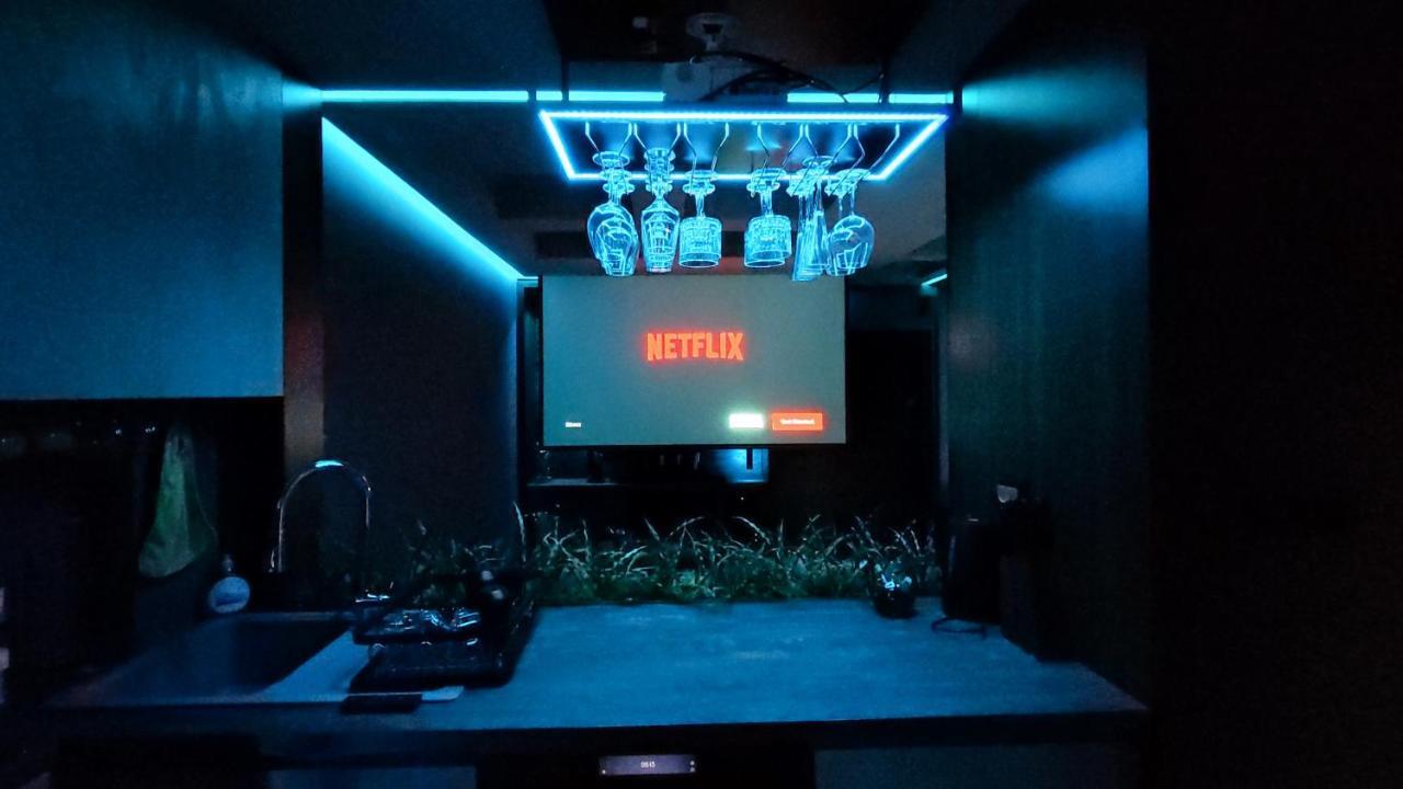 Pentlux - Spa Penthouse In The Heart Of Skopje Ngoại thất bức ảnh