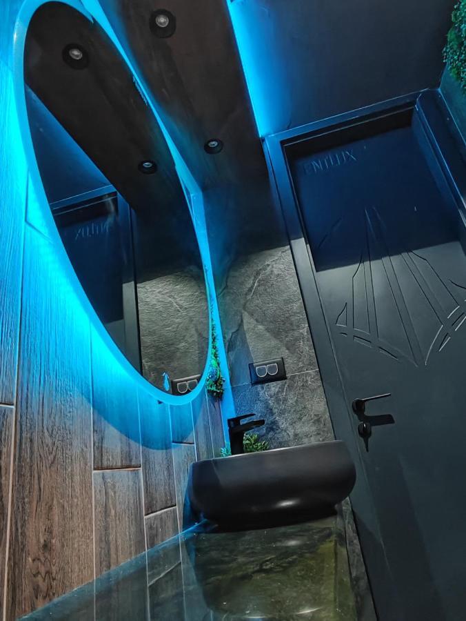 Pentlux - Spa Penthouse In The Heart Of Skopje Ngoại thất bức ảnh