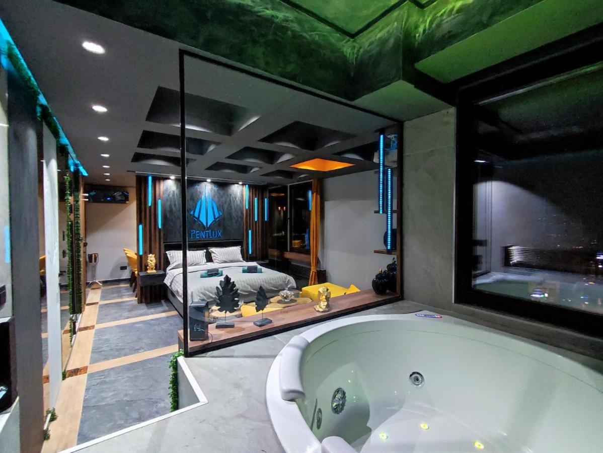 Pentlux - Spa Penthouse In The Heart Of Skopje Ngoại thất bức ảnh